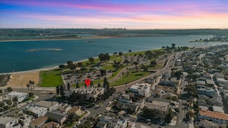 3770 Crown Point Dr Unit 103, San Diego, CA 92109