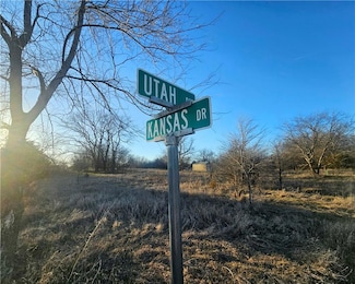 1 Utah Dr, Linn Valley, KS 66040