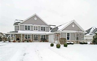 8503 Queensridge Dr, Monclova, OH 43542