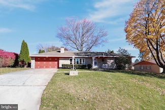 661 Colleen Dr, Harrisburg, PA 17109