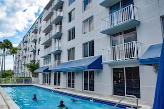 1740 NW N River Dr Unit 215, Miami, FL 33125