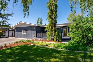 8630 Hillcrest Dr NE, Moses Lake, WA 98837