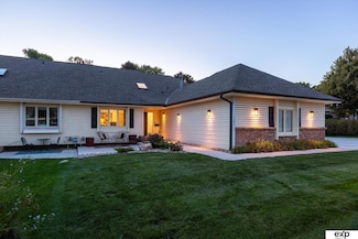 3606 S 74th St, Omaha, NE 68124