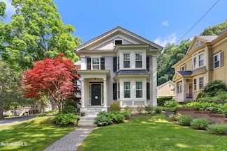105 Franklin St, Lee, MA 01238