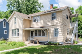 637 E Wilson St, Batavia, IL 60510