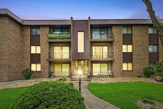 3010 Bernice Rd Unit 303, Lansing, IL 60438