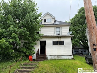 11 Price St, Jamestown, NY 14701