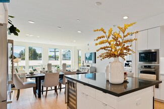 1954 Trinity Ave Unit 201, Walnut Creek, CA 94596