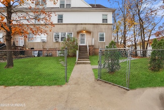 418 8th St, Lakewood, NJ 08701