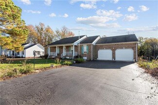 1329 Hoskins Dr, Tappahannock, VA 22560