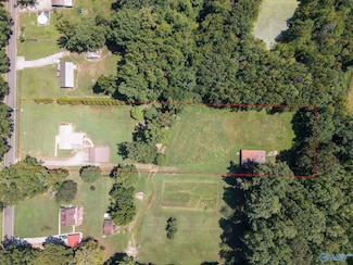422 Boles Rd, Hazel Green, AL 35750
