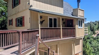 929 Trinity Dr, Lake Arrowhead, CA 92352