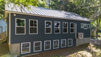 25 Gifford Place, Oakland, ME 04963