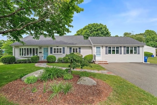 94 Forest St, Braintree, MA 02184