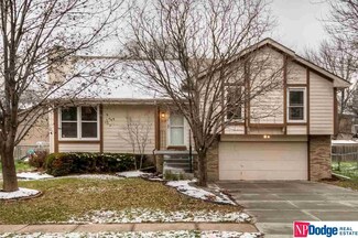 1212 Patricia Dr, Papillion, NE 68046