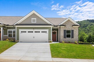 1571 Whisper Winds Ln, Ooltewah, TN 37363