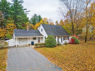 33 Ferry Rd, Nashua, NH 03064