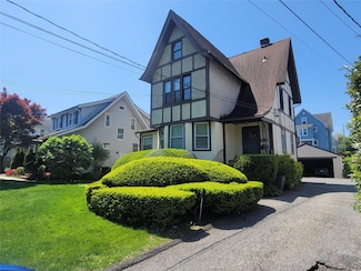 40 Longview Ave, White Plains, NY 10605