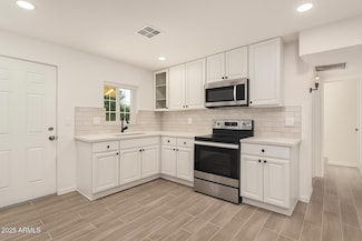 7533 W Sheila Ln, Phoenix, AZ 85033