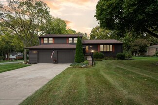 3616 N Appell Dr, Port Clinton, OH 43452