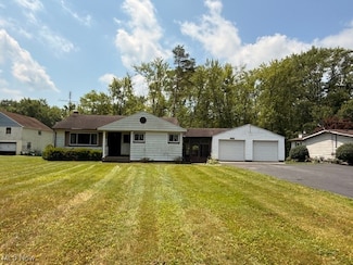 5783 Eagle Creek Rd, Leavittsburg, OH 44430