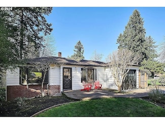 2728 Agate St, Eugene, OR 97403