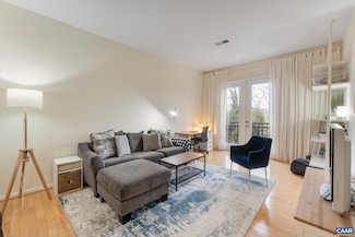 750 Walker Square Unit 4B, Charlottesville, VA 22903
