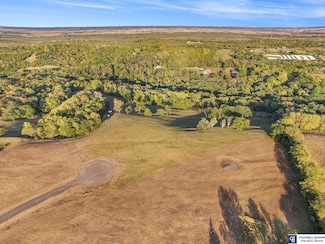 18003 Club View Dr, Plattsmouth, NE 68048