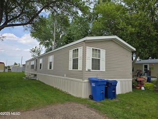 1829 16th Ave SE, Watertown, SD 57201