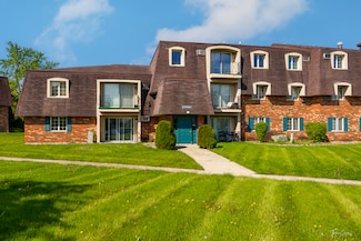 17963 Huntleigh Ct Unit 302, Country Club Hills, IL 60478