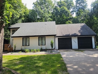 1604 Nichols Ave, Okoboji, IA 51355