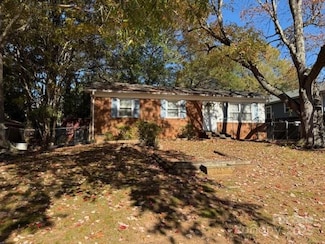1012 Lewiston Ave, Charlotte, NC 28208