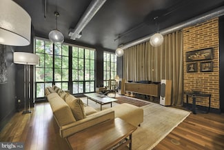 1615 N Queen St Unit M303, Arlington, VA 22209