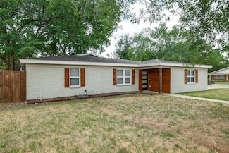 429 Keren Place, Hurst, TX 76053