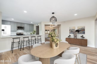 5221 N 24th St Unit 103, Phoenix, AZ 85016