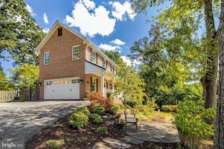 4211 Orchard Dr, Fairfax, VA 22032