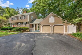 34 Old County Rd, Plaistow, NH 03865