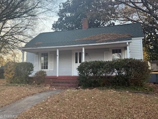 317 N 4th Ave, Mayodan, NC 27027