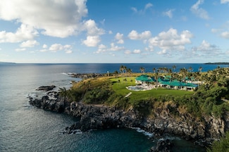 9 Bay Dr, Lahaina, HI 96761