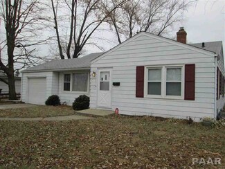2415 W Gilbert Ave, Peoria, IL 61604