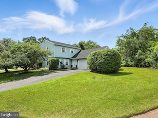 111 Elm Tree Ln, Sterling, VA 20164