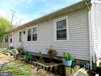 298 Axtell Ave, Vineland, NJ 08360