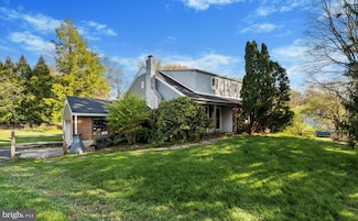 201 Woods Rd, Glenside, PA 19038