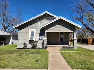 310 N Pendell Ave, Cleburne, TX 76033