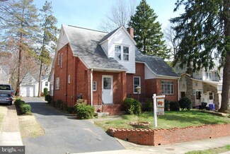 2707 S June St, Arlington, VA 22202