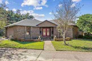 313 Williamsburg Dr, Gulf Breeze, FL 32561