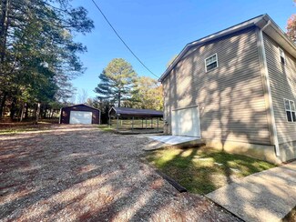 120 Oakview Dr, Adamsville, TN 38310