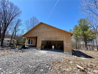 4631 Pauli Dr, Manlius, NY 13104