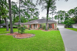 2910 Colonial Dr, Dickinson, TX 77539