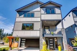 16530 Linden Ave N, Shoreline, WA 98133